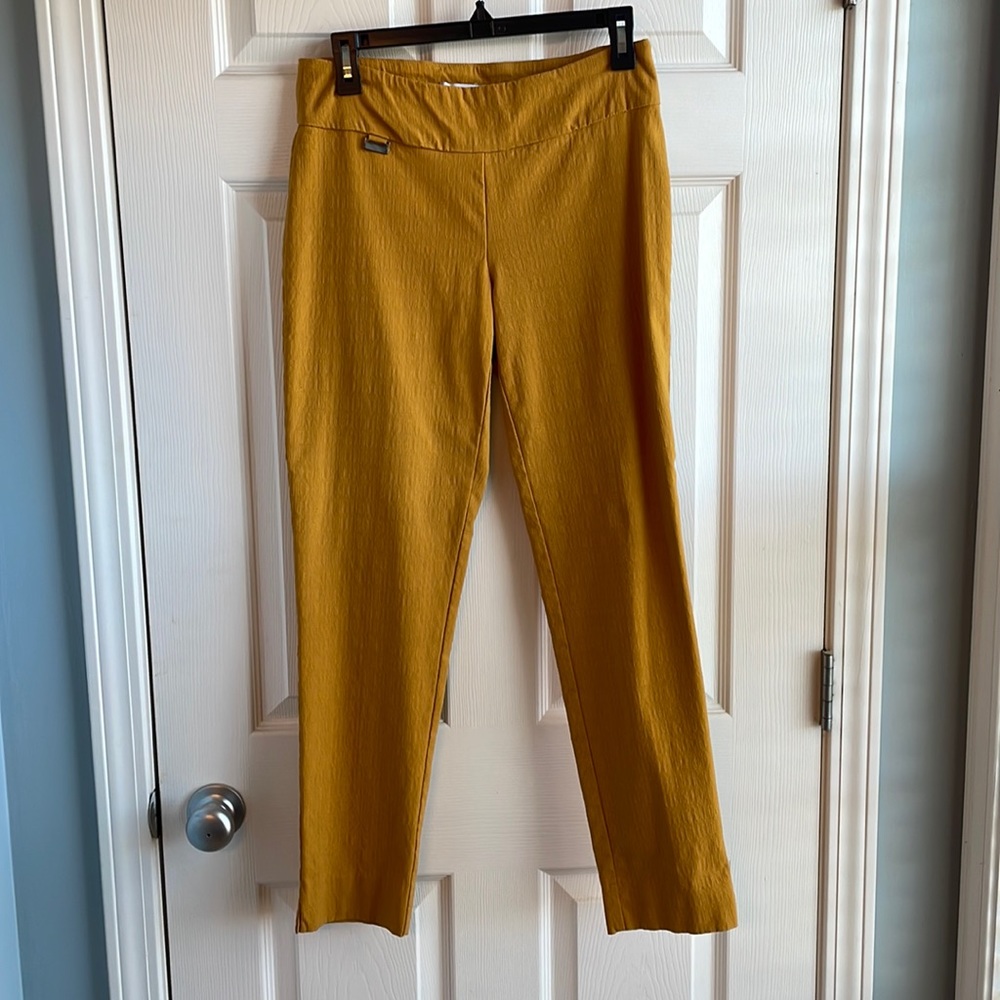 Peck & Peck Size 6 Mustard Yellow Pull On Cropped Ankle Pants